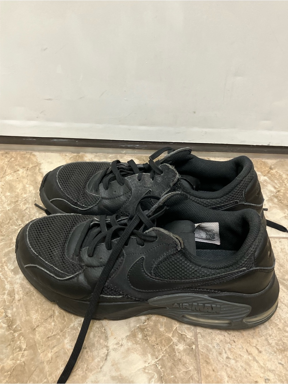 Nike Air Max Excee Women's Size 7.5 Black Sneakers CD5432-101